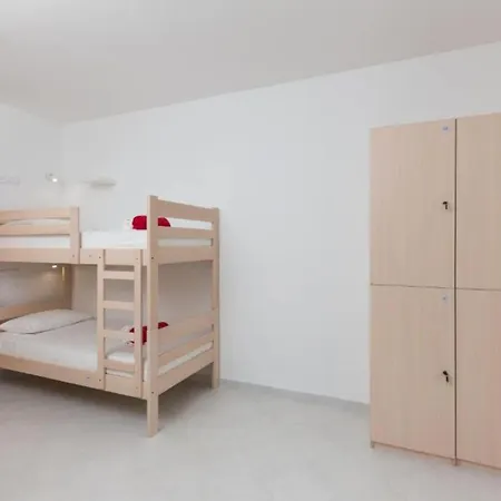 Ferienhaus Free Bird - Bed In Four Bed Mixed 3 *