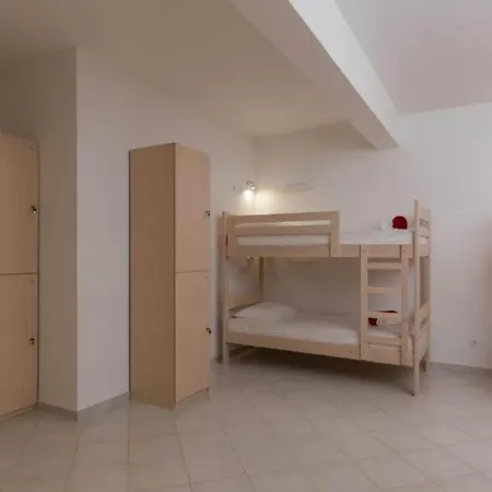Free Bird - Bed In Four Bed Mixed 3 Feriehus Dubrovnik