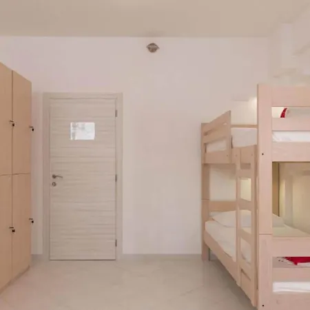 Free Bird - Bed In Four Bed Mixed 3 別荘